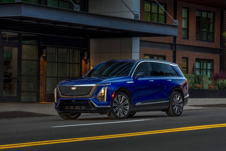 2026 Cadillac Vistiq exterior1