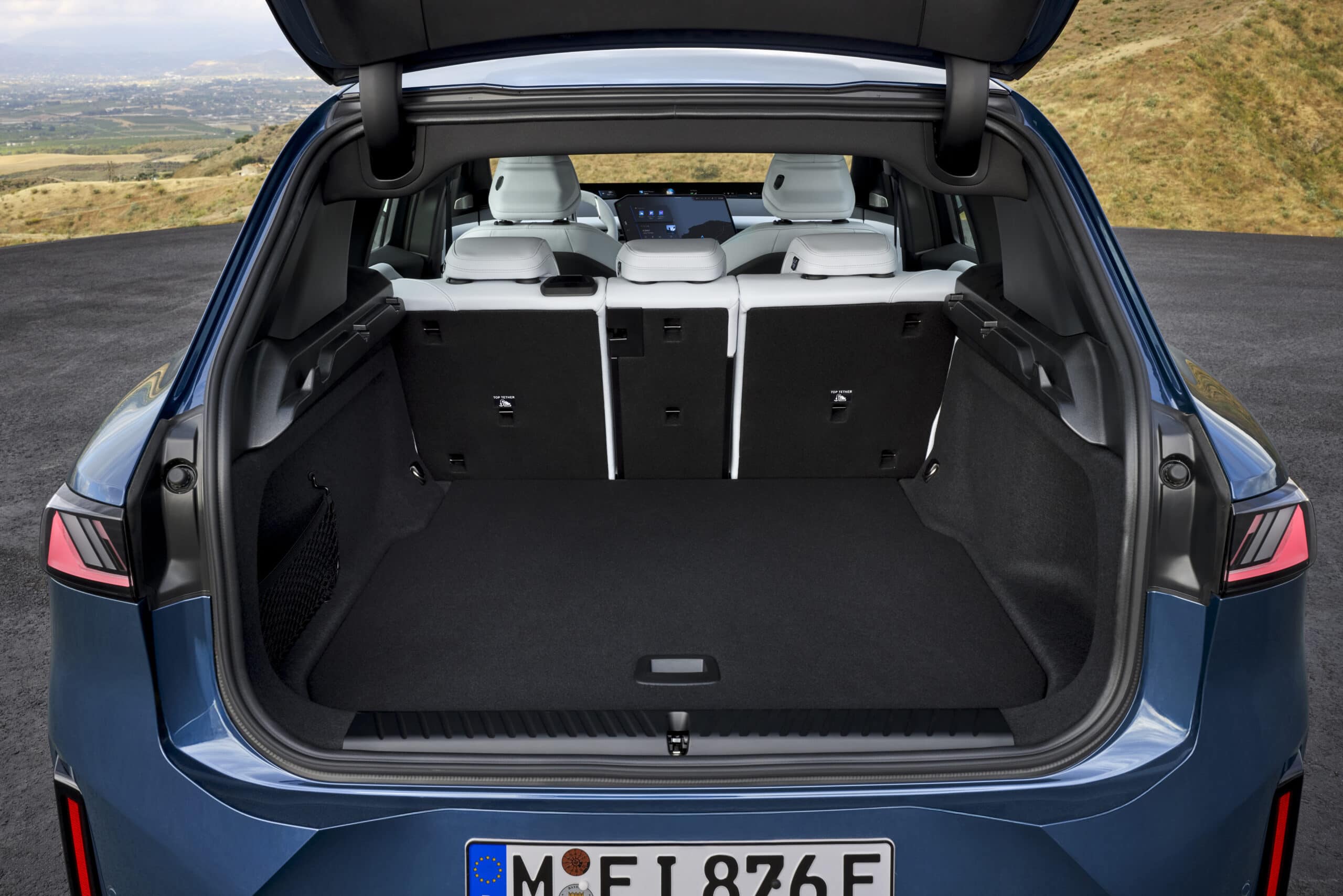 cargo view hatch open the new bmw ix3 50 x