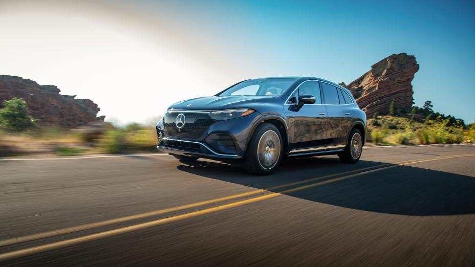 Mercedes EQS SUV Front and Side view