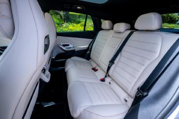 2027 Mercedes-Benz GLC 400 4MATIC Electric rear passenger seats
