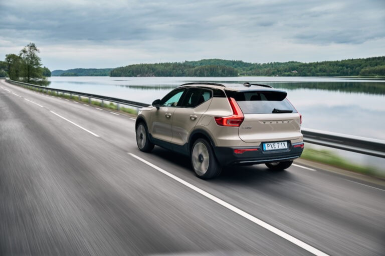 2026 Volvo EX40 external side form rear