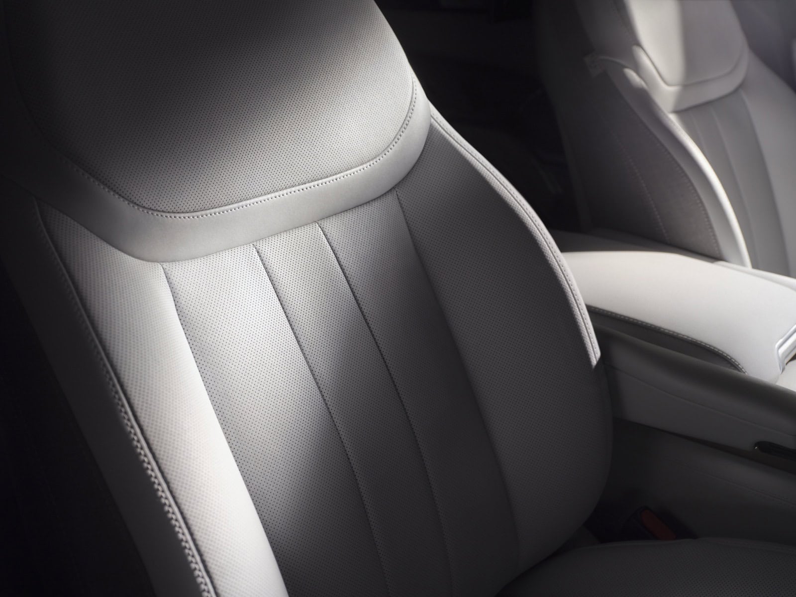 2027 Range Rover Electric front seats and cabin