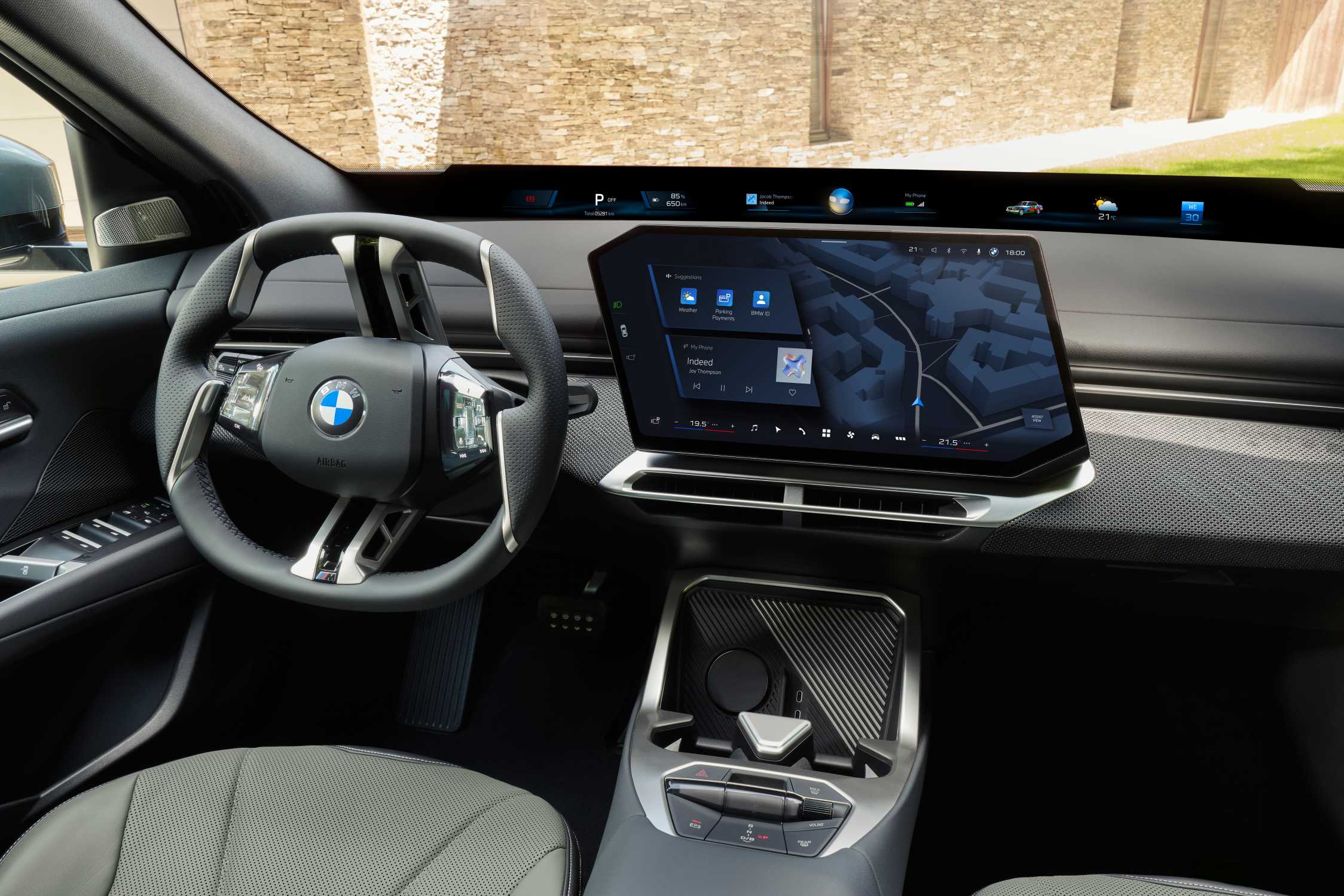 BMW iX4 dashboard with the 17.9 inch central display and Panoramic Vision